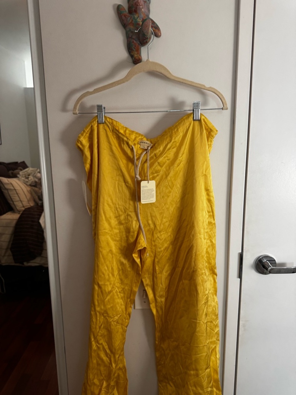 DONNI. Sunny Yellow Cinch Drawstring Jogger Pants NWT - Size L / XL - Picture 9 of 9